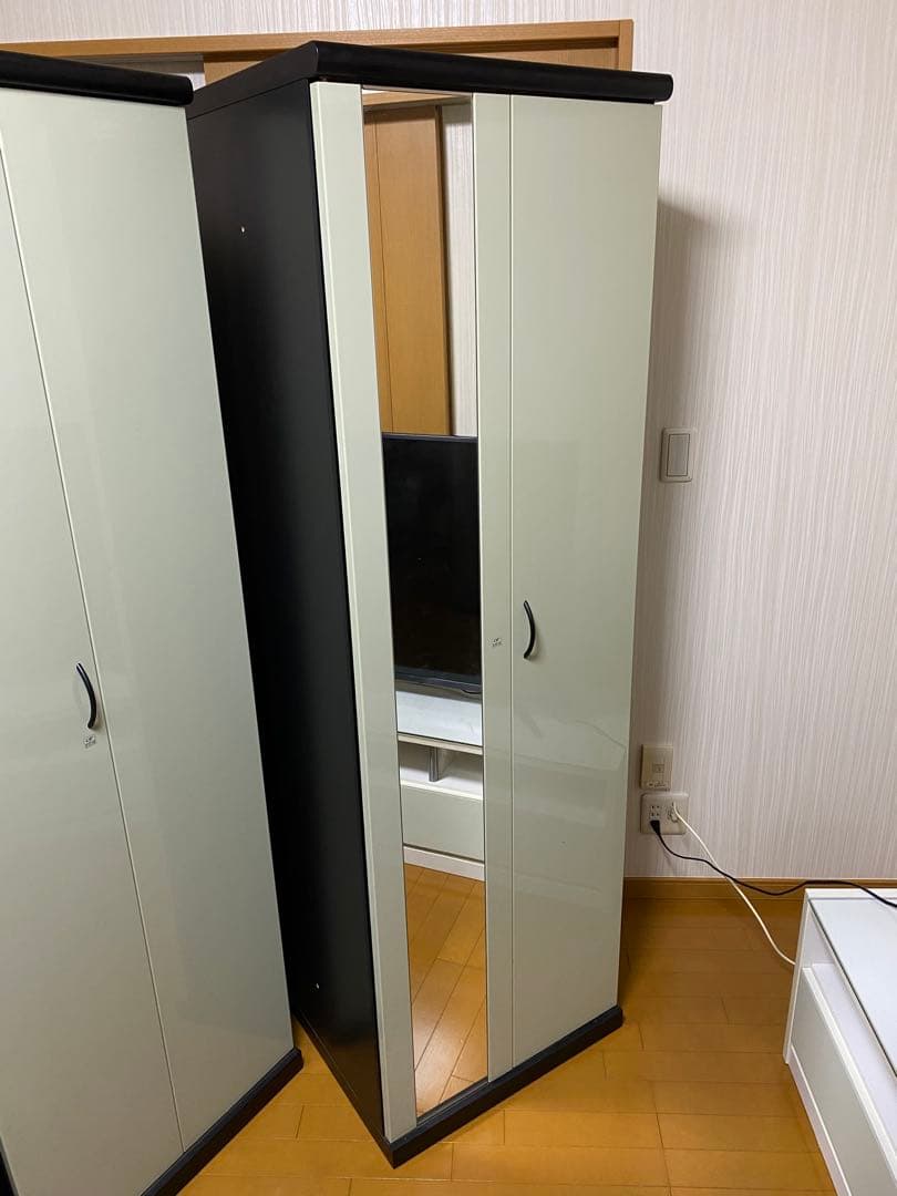 (※直接引き取り)大型連結ワードローブ3台鏡付き