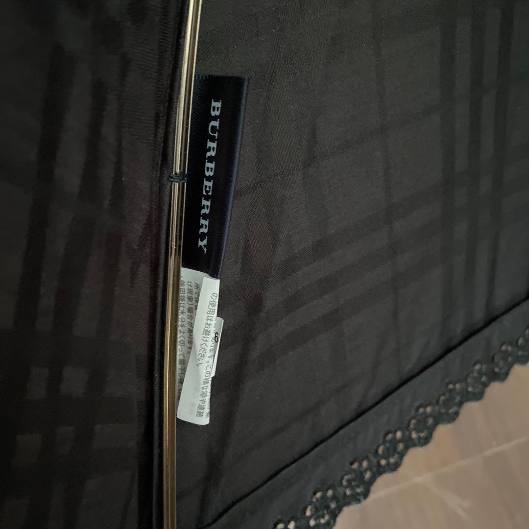 バーバリー　ブラック チェック柄 レース付き長傘