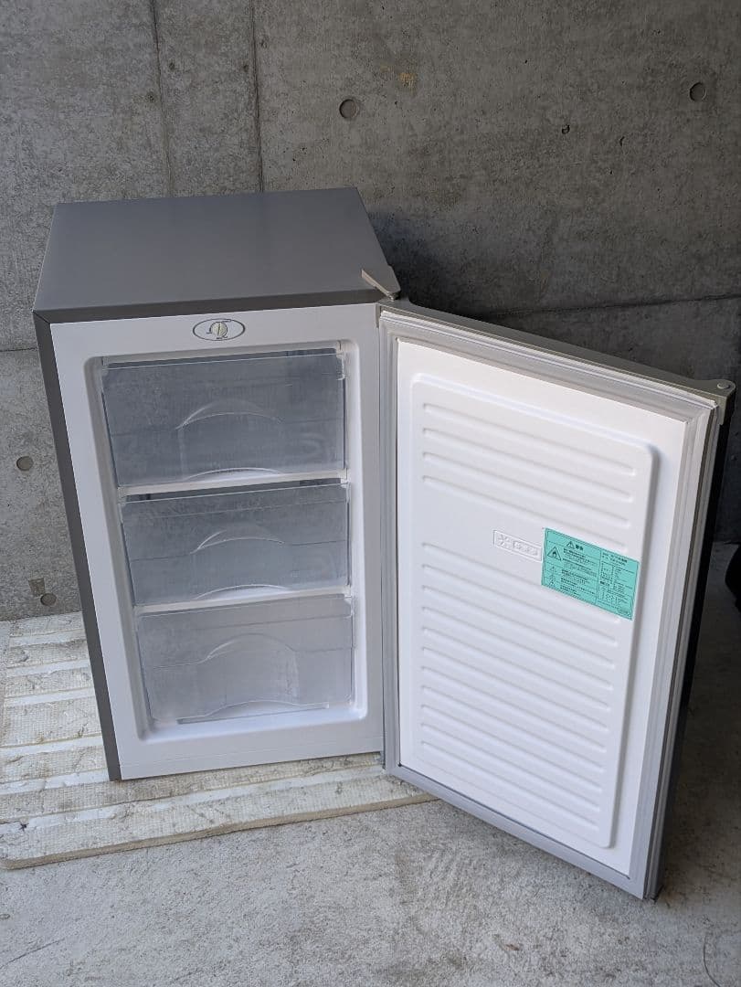 2020年製 60リットル 冷凍庫 TQF-0160SL