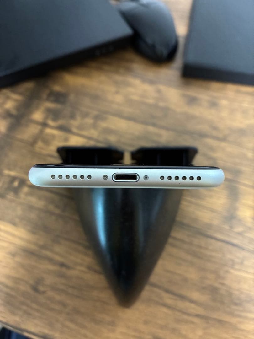 Apple iPhone SE3(第３世代) スターライト 64GB