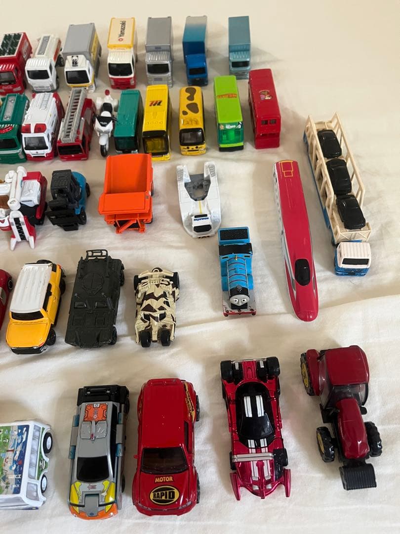 トミカ　他　ミニカー77台　まとめ売りセット