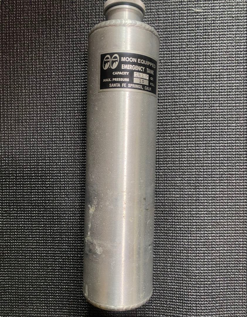 ムーンアイズ　エマージェンシータンク　1.25QT 携行缶