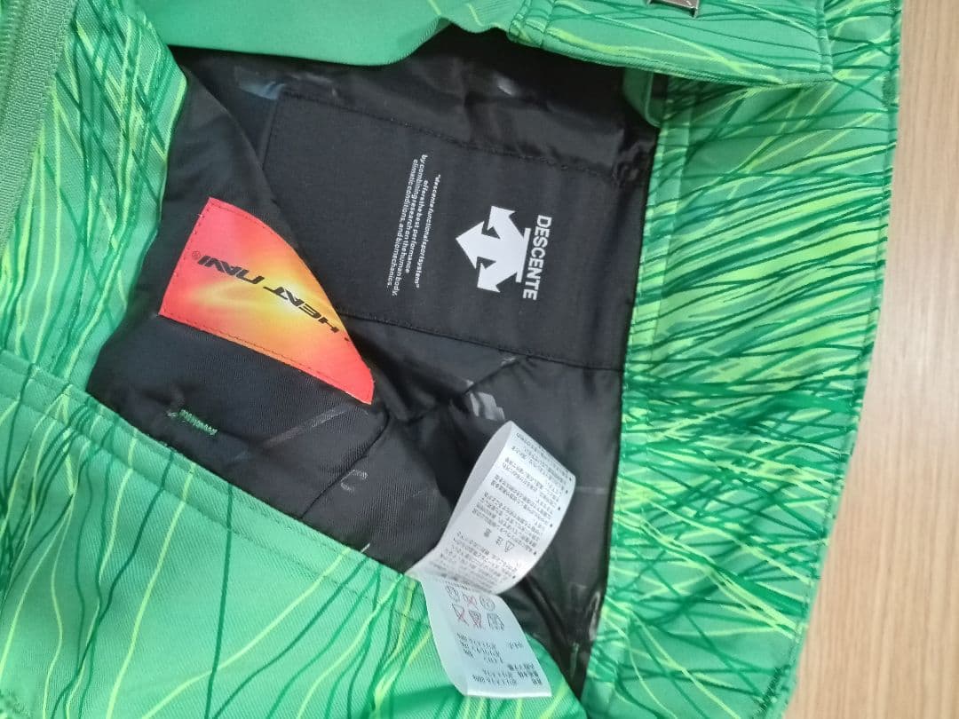 デサントメイトスキーパンツ　L 新品タグ付き