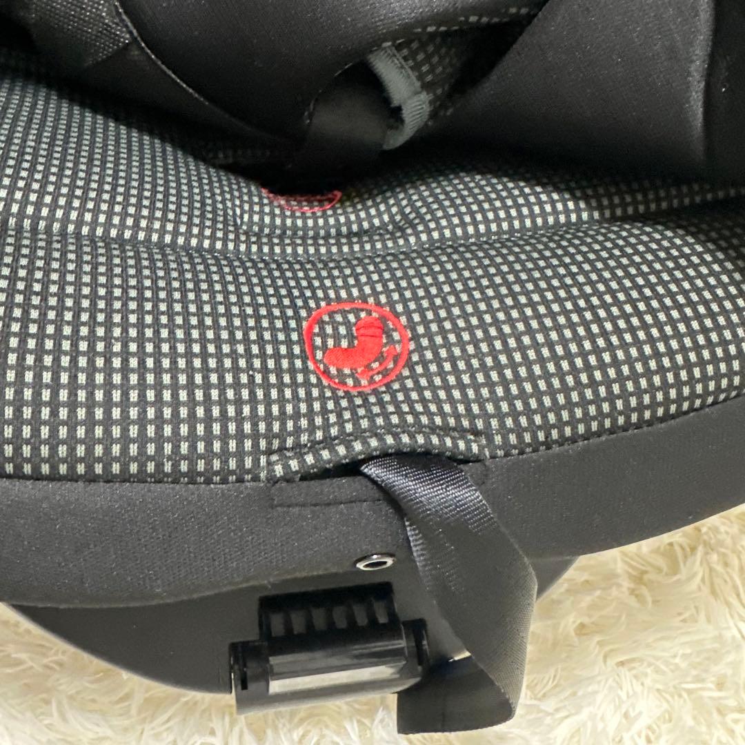 美品　西松屋　マムズキャリー ターンレジェFIX グレー チャイルドシート