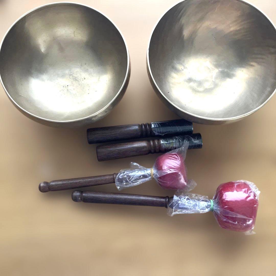 専用サンタラトナシャキア氏工房ゴールドシンギングボウル2点