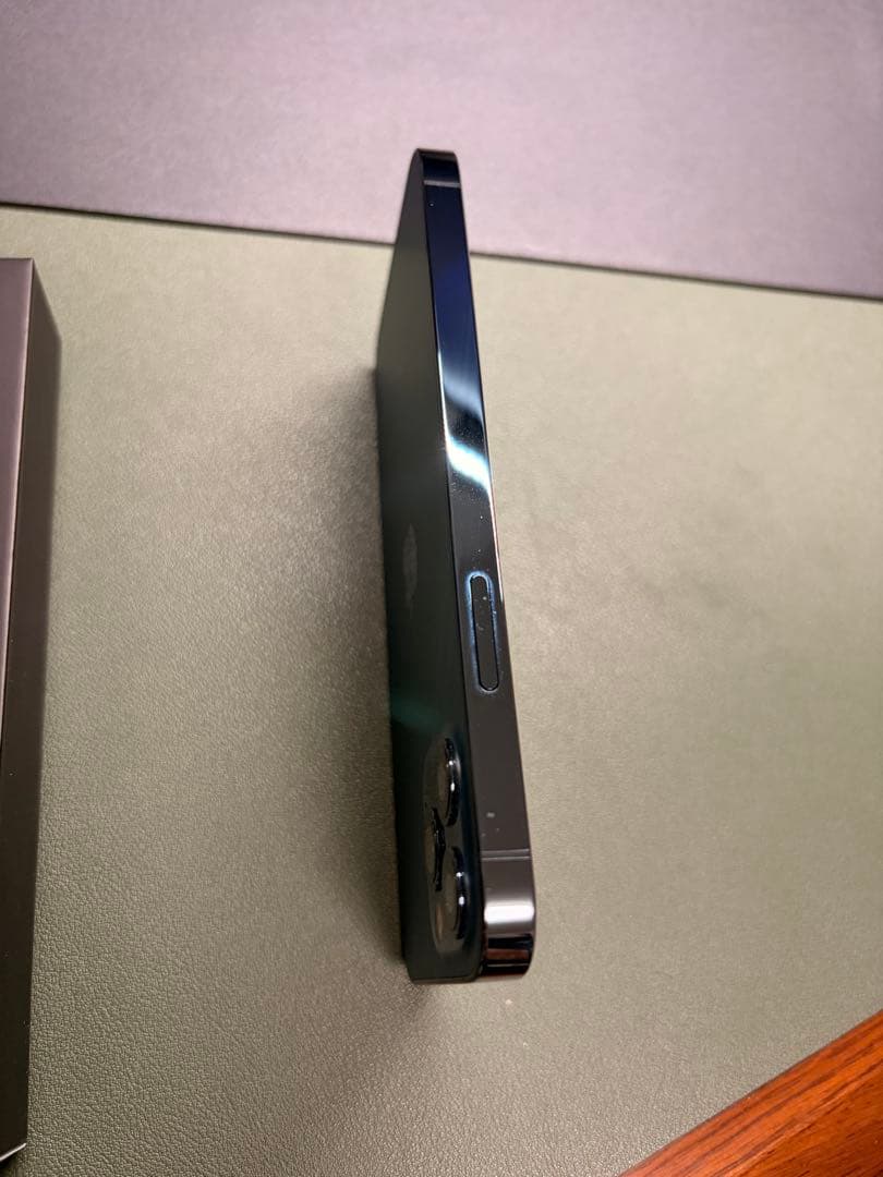 【美品】Apple iPhone 12 Pro