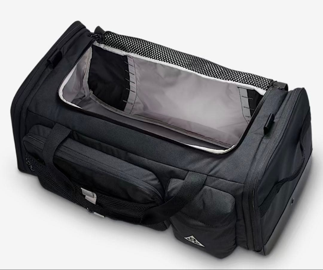 NIKE ACG DAY MAX ボストンバッグ