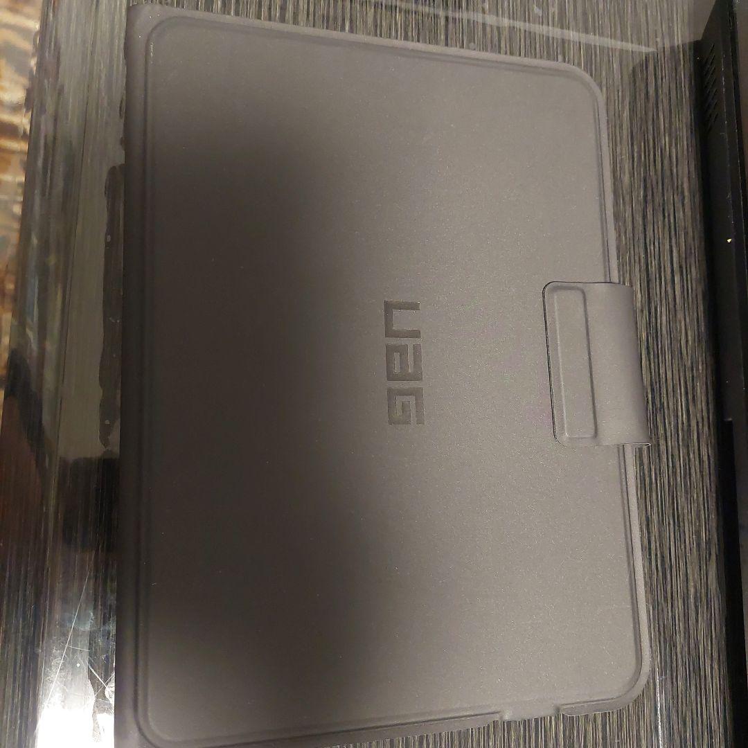 UAG Bluetoothキーボードトラックパッド付きiPad 10.2インチ