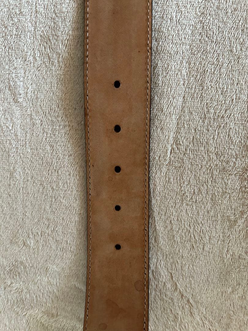 GW中お値下げ中!GUCCI ブラウンレザーベルト ダブルGロゴ