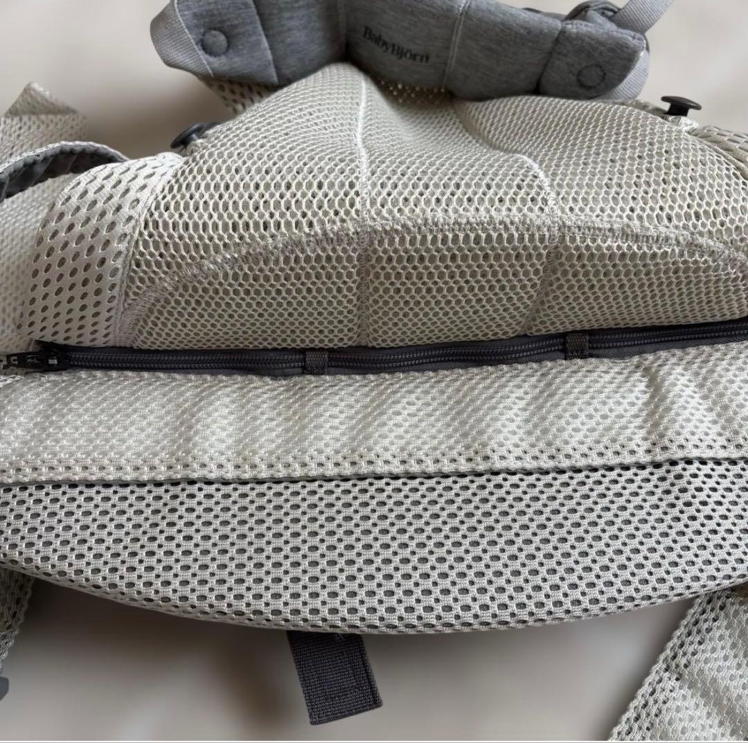 最上級　BabyBjörn 抱っこひも ハーモニー クリーム　ベビービョルン