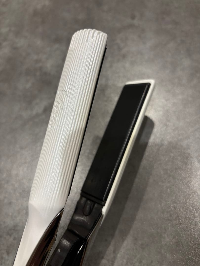 【⭐️箱なしで¥500割引】MTG リファ　ReFaストレートヘアアイロン②