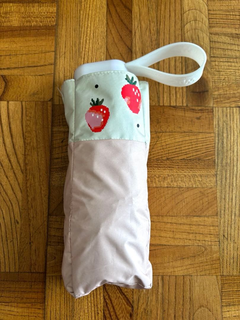 【新品】ラブラリーバイフェイラー　晴雨兼用折り畳み傘　ストロベリードット