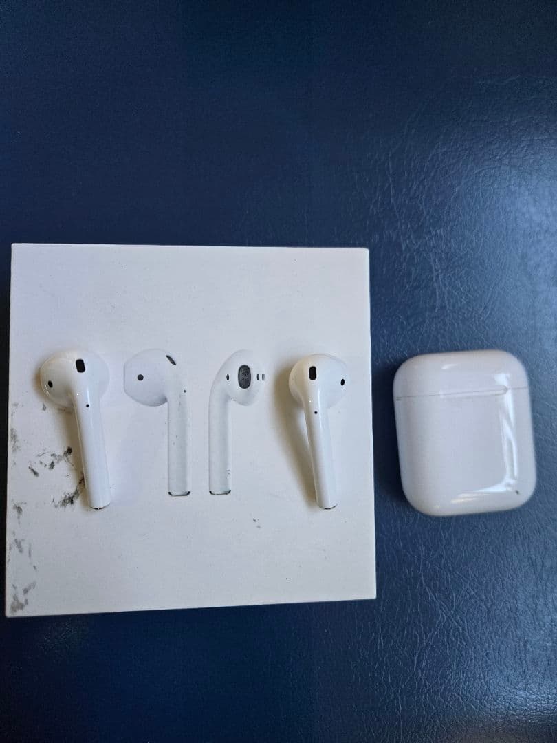 AirPods 第2世代　本体 ホワイト 充電ケース付き