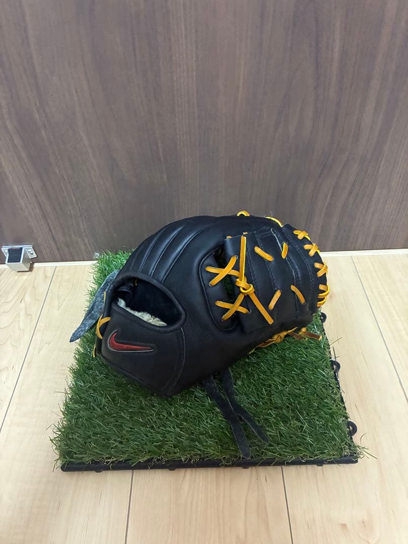 ぱおすNIKE一般軟式用内野手グラブ　全紐交換＋湯もみ型つけ済み