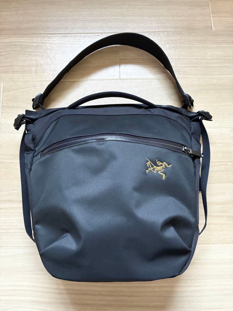 ARC'TERYX アークテリクス ARRO8 アロー8 ブラック