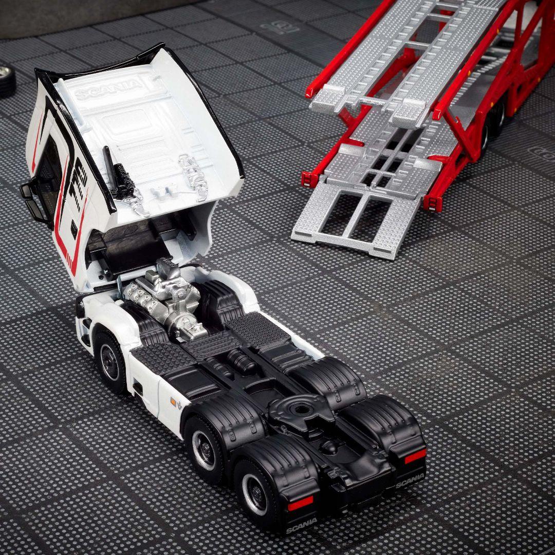 丸*L様 ホットウィール スカニア 770 S