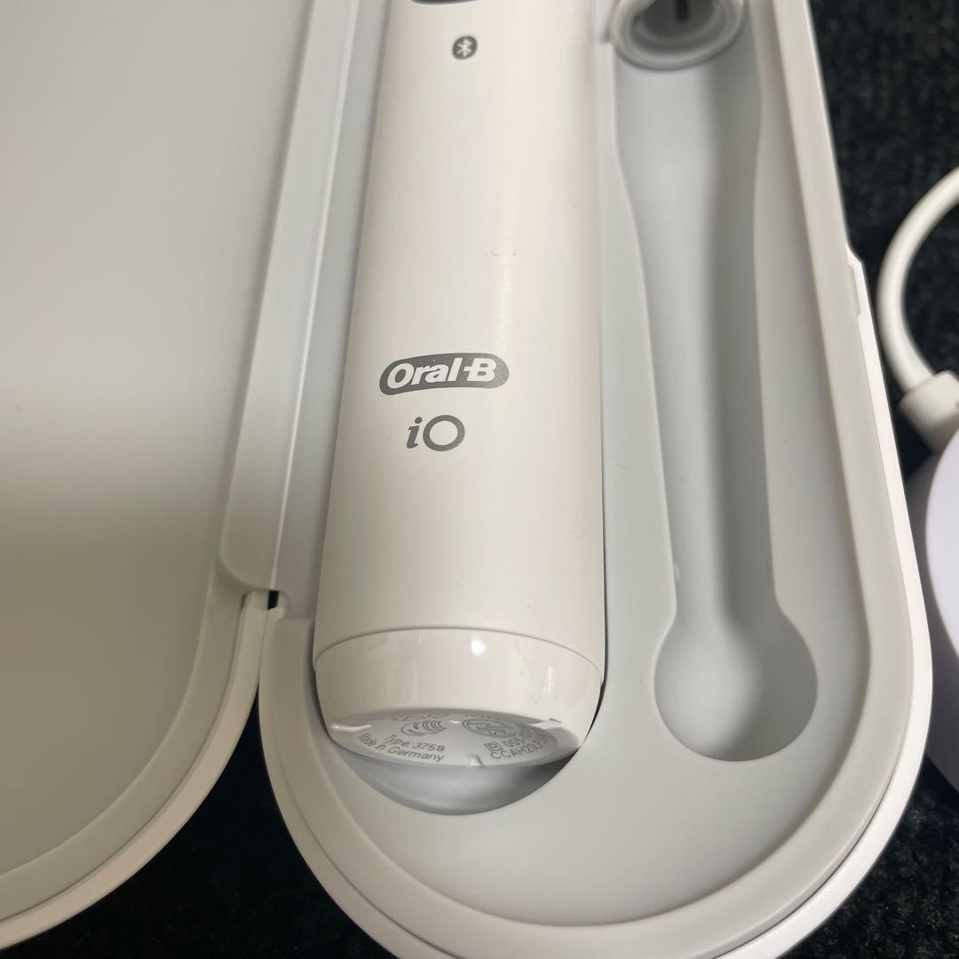 Oral-B iO7 電動歯ブラシ本体 ホワイト TYPE3758 未使用品