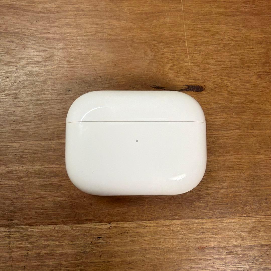 AirPods Pro 第一世代　lightning 端子