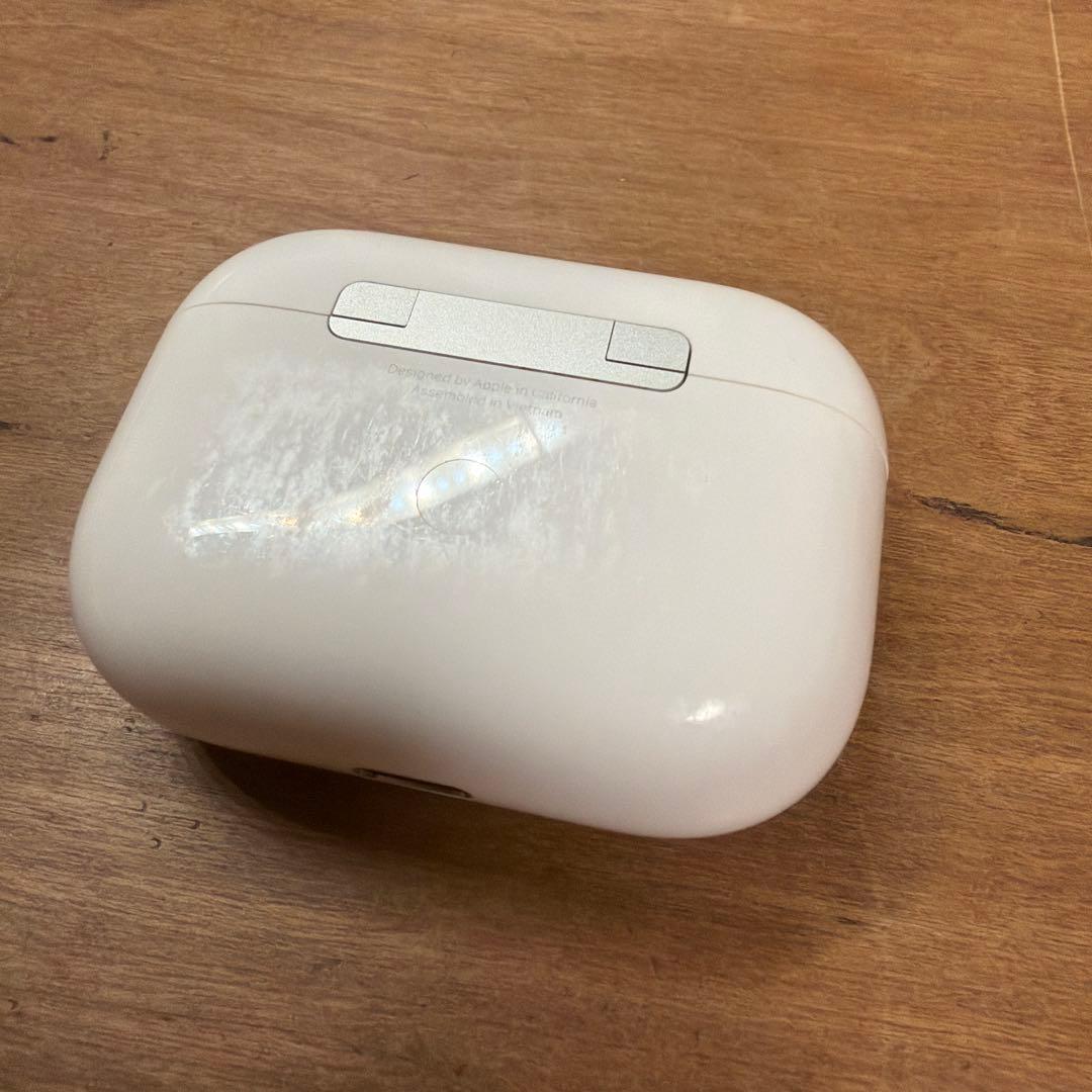 AirPods Pro 第一世代　lightning 端子