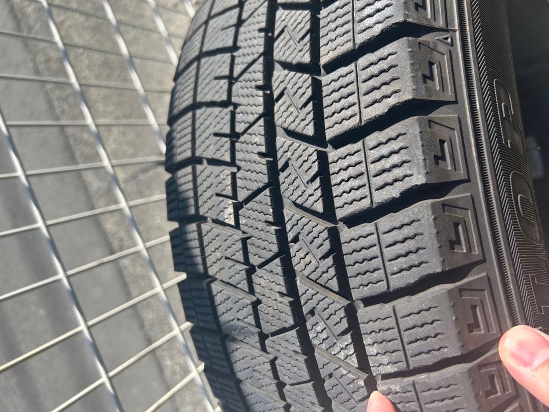 90ノア　ダンロップ　スタッドレス