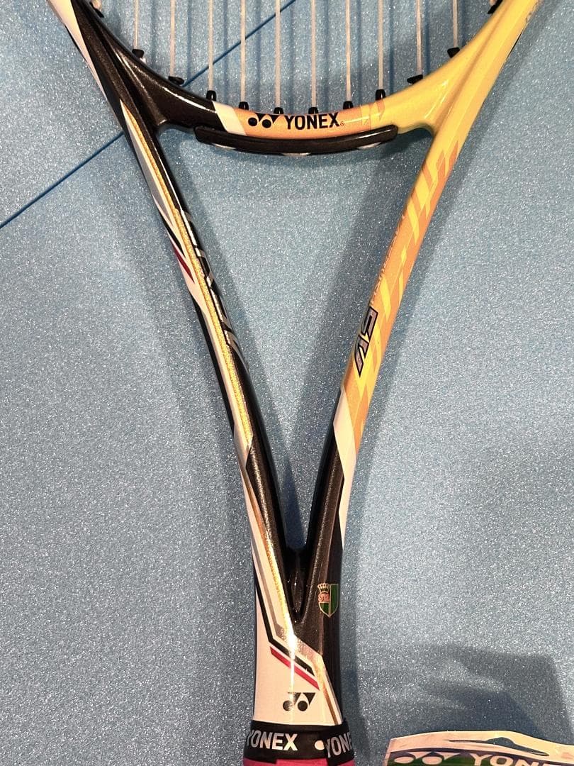 （美品）YONEX レーザーラッシュ 5V ガムブースト（26ポンド）