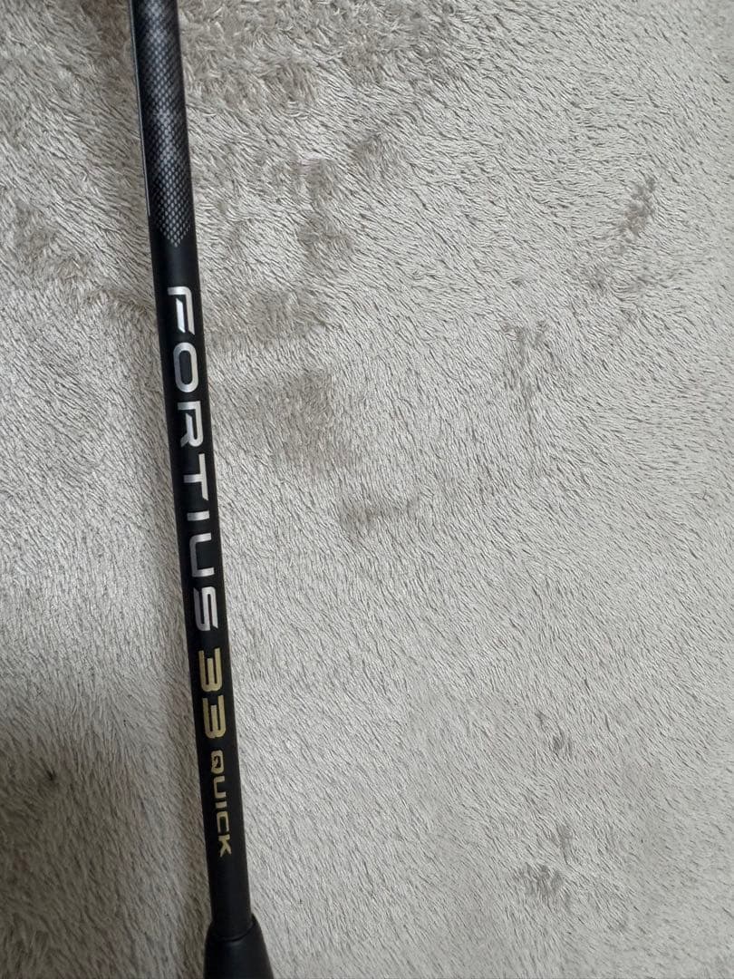 【極美品】 ミズノ フォルティウス33 クイック バドミントン ラケット 4U6