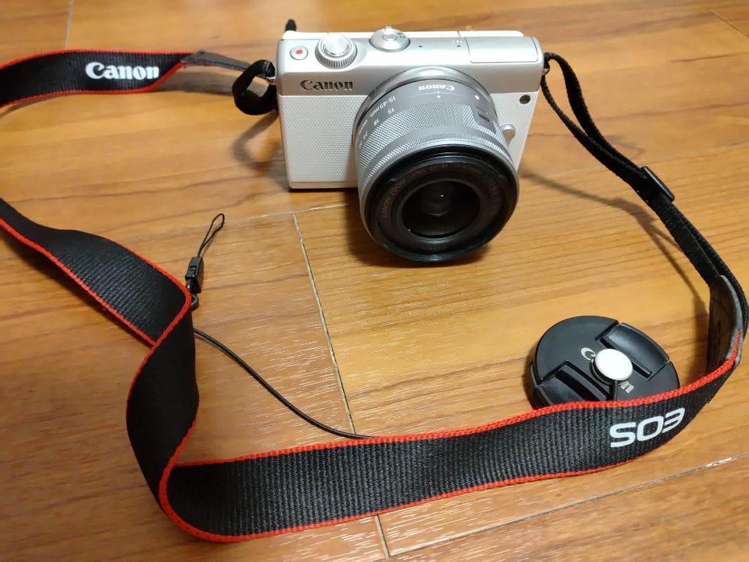 Canon EOS M100 ホワイト