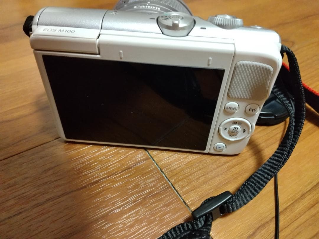 Canon EOS M100 ホワイト
