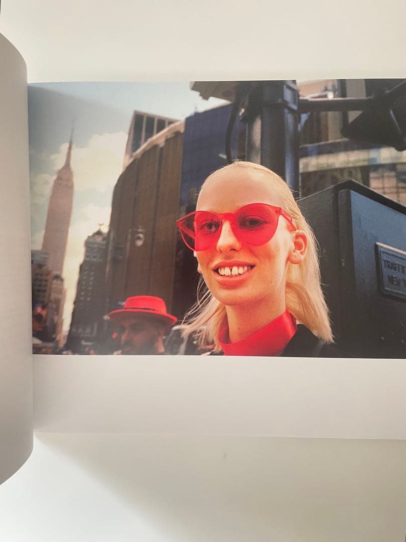 Marie Tomanova Young American サイン入り