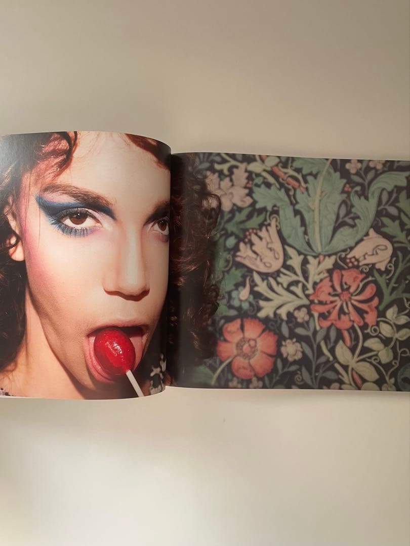 Marie Tomanova Young American サイン入り