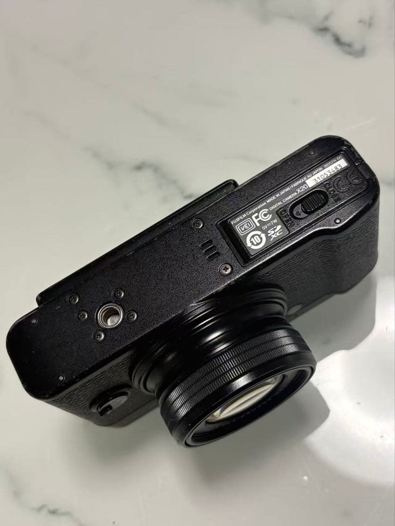FUJIFILM X20 コンパクトデジタルカメラ 本体