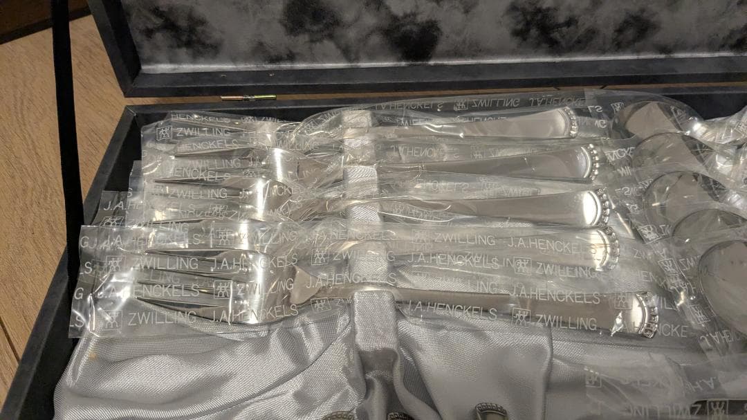 【Zwilling J.A. Henckels】カトラリーセット 20点