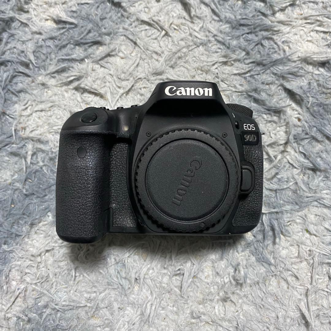 美品 キャノン デジタル一眼レフカメラ Canon EOS 90D
