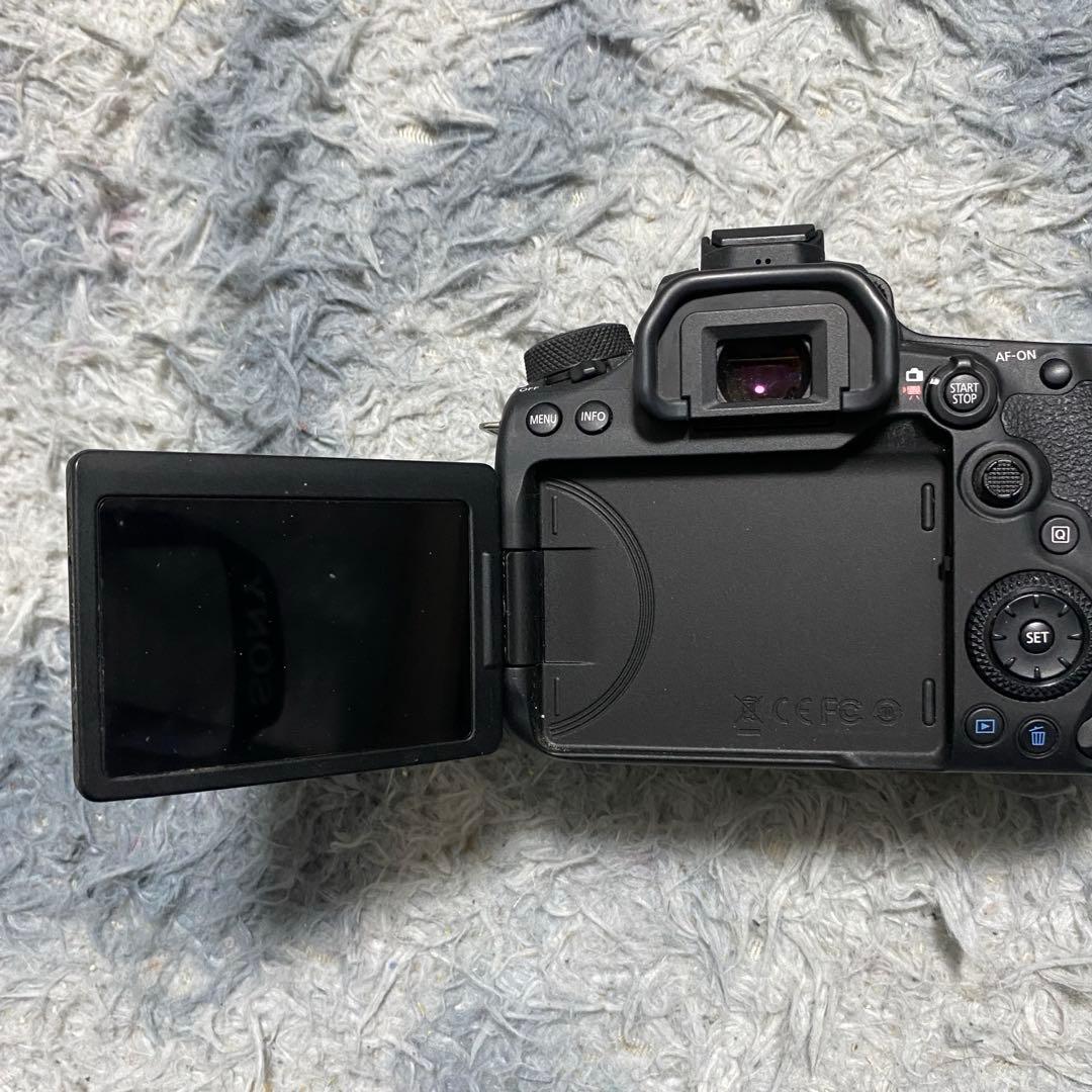 美品 キャノン デジタル一眼レフカメラ Canon EOS 90D