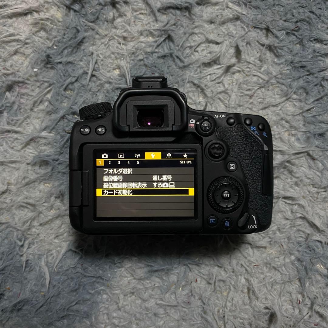 美品 キャノン デジタル一眼レフカメラ Canon EOS 90D