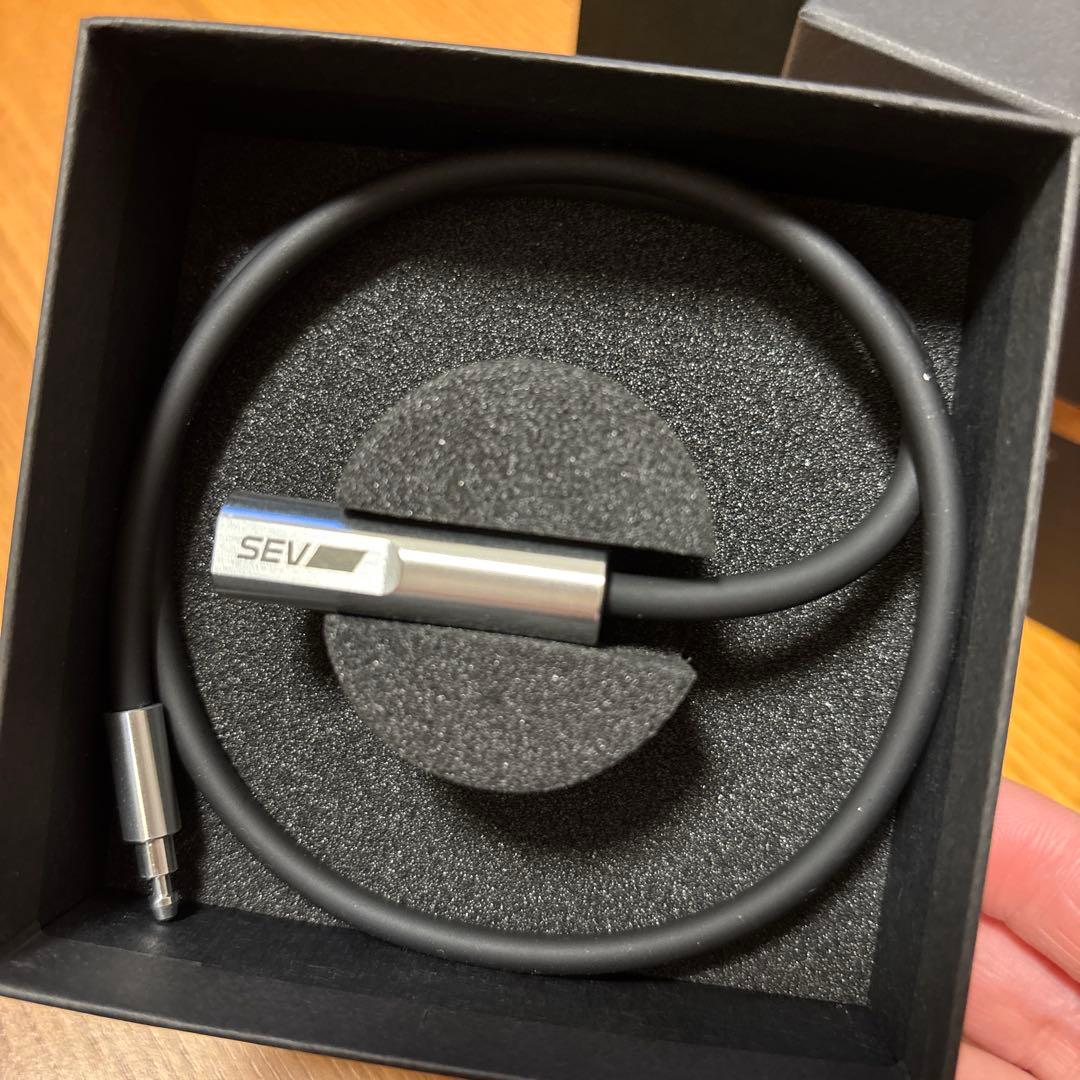 SEV Looper type M ネックレス 46cm ブラック