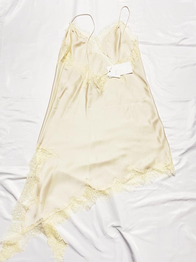 完売品 ZARA ZW アシンメトリーレースワンピース L 人気