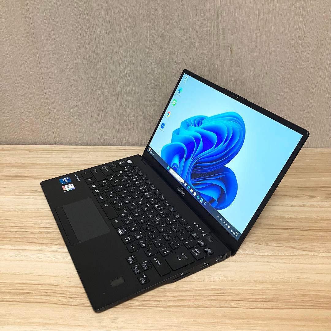 第11世代！LIFEBOOK U9311F core i5 Windows11
