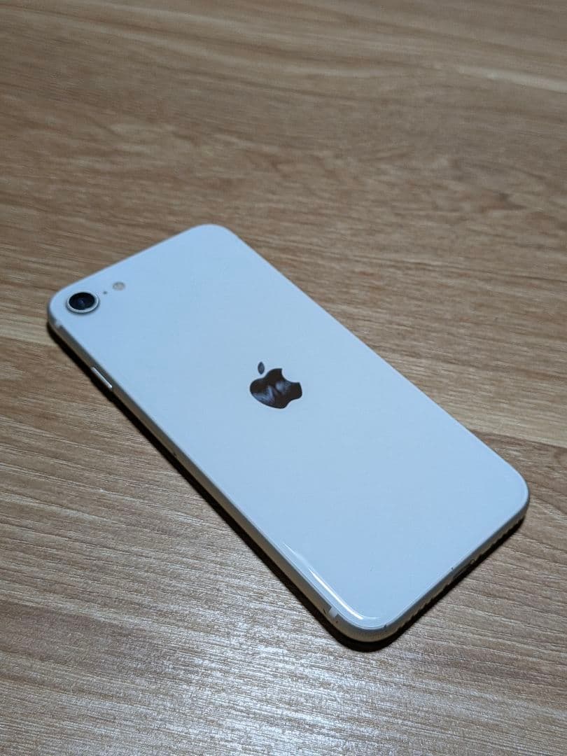 iPhone シルバー 本体 画面傷あり