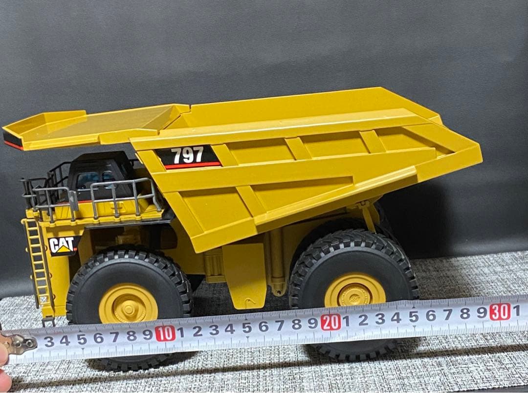 【CAT アメリカン　キャタピラー　797 ダンプトラック　鉱山用】