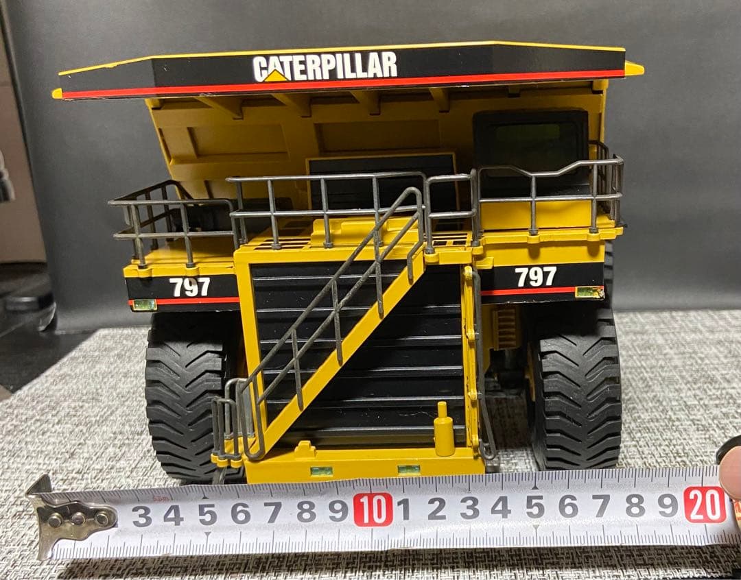 【CAT アメリカン　キャタピラー　797 ダンプトラック　鉱山用】