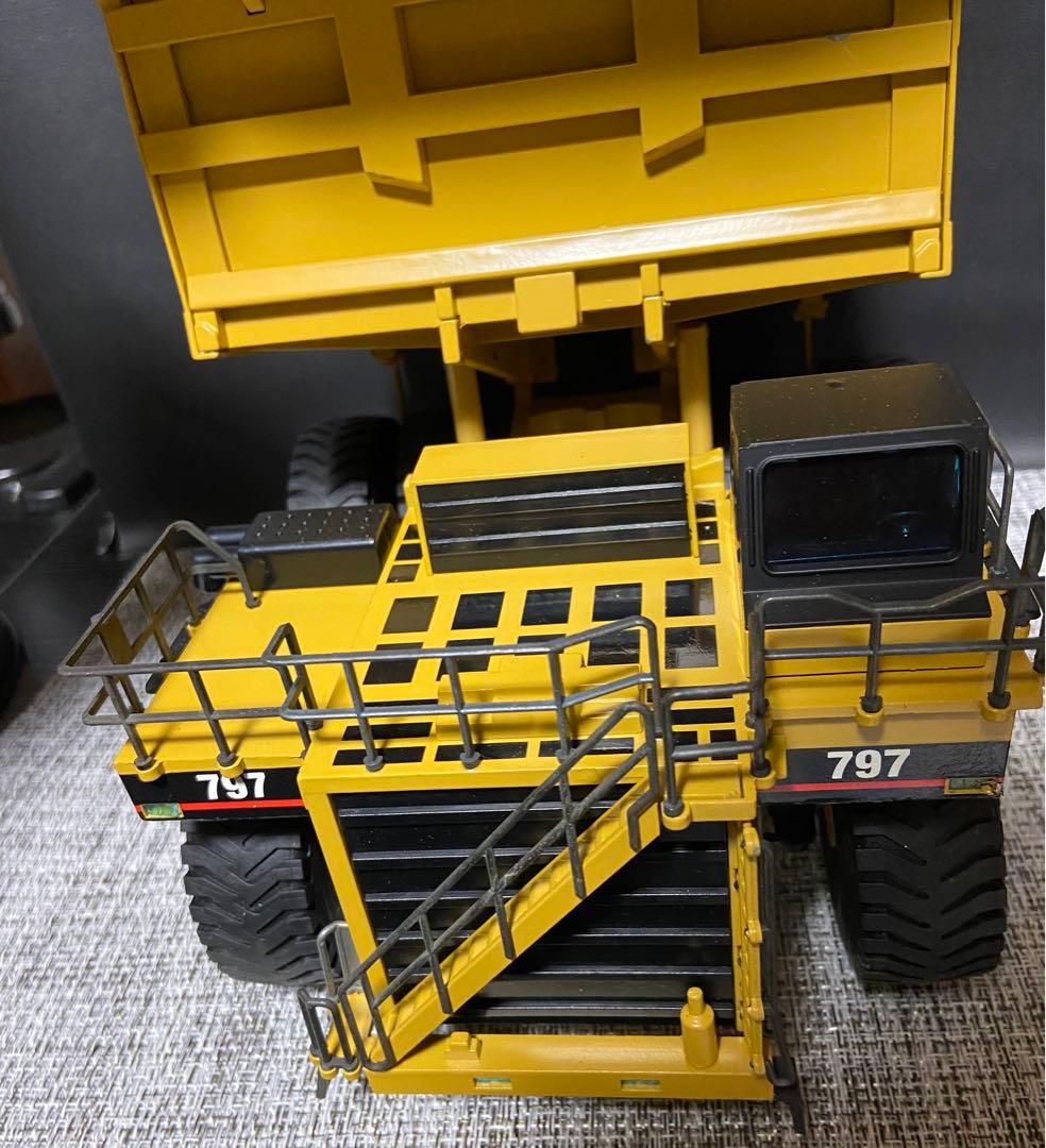 【CAT アメリカン　キャタピラー　797 ダンプトラック　鉱山用】