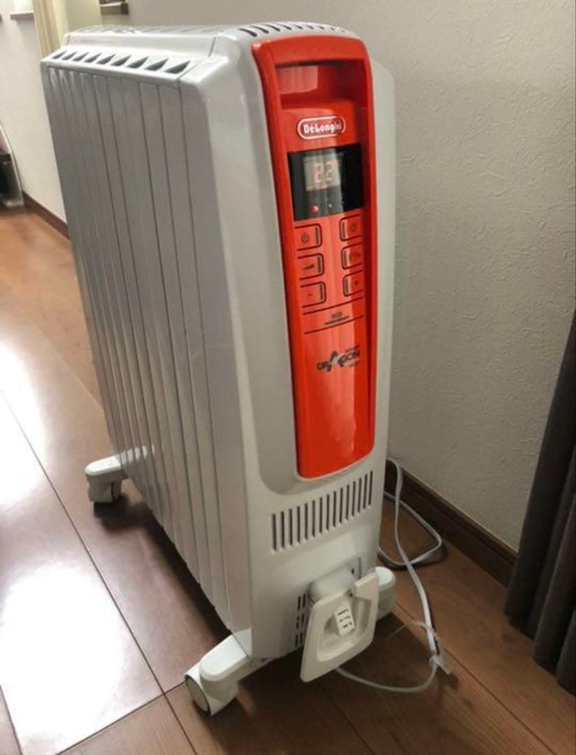 Delonghi オイルヒーター ホワイト・オレンジ