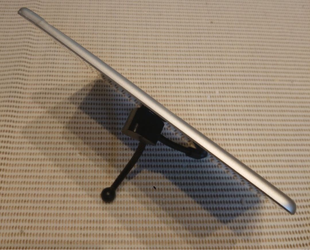 完動品iPad第5世代(A1822)本体128GBシルバー送料込W3DVF