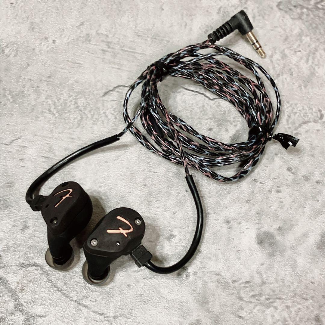 希少 美品 Fender TEN 3 Flat Black フェンダー イヤホン