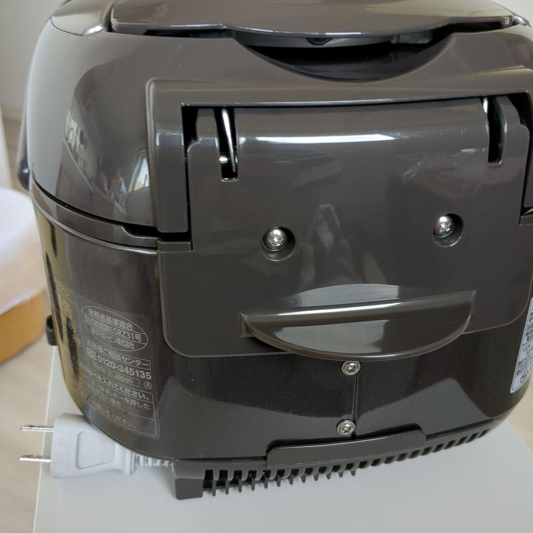 美品 2021年製 象印 豪熱沸とうIH炊飯器 NW-VS10