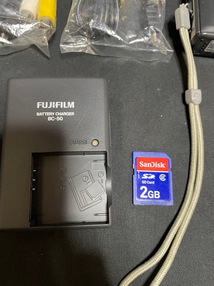 富士フイルム finepix F50fd 充電器　SDカード　元箱　1156