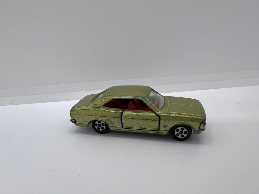 トミカ No.13 三菱 COLT GALANT HARDTOP GS 1/59