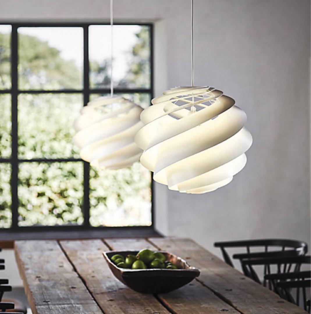 青 LE KLINT SWIRL3 WHITE ペンダントライト 廃盤商品