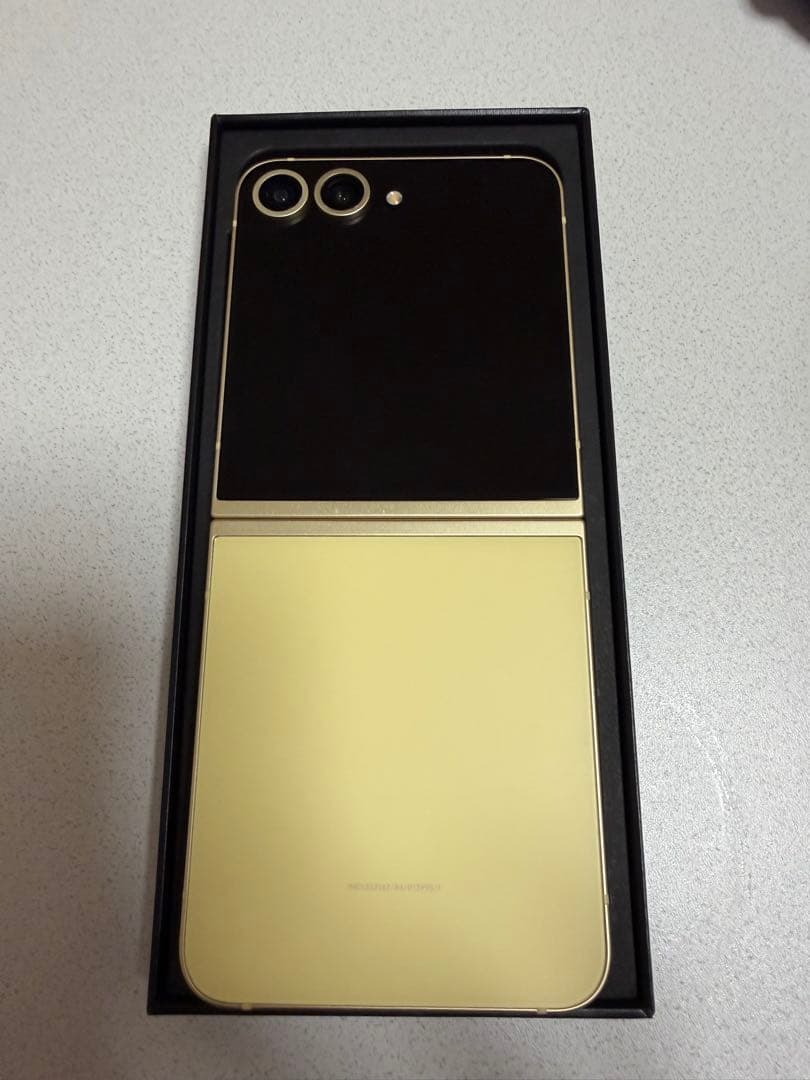 Galaxy Z Flip6 イエロー 256GB SIMフリー